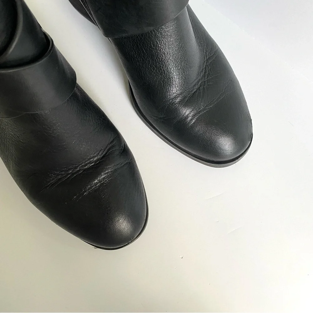 Isola Larkin Leather Cutout Ankle Booties Block Heel Cross Strap Black Size‎ 7.5